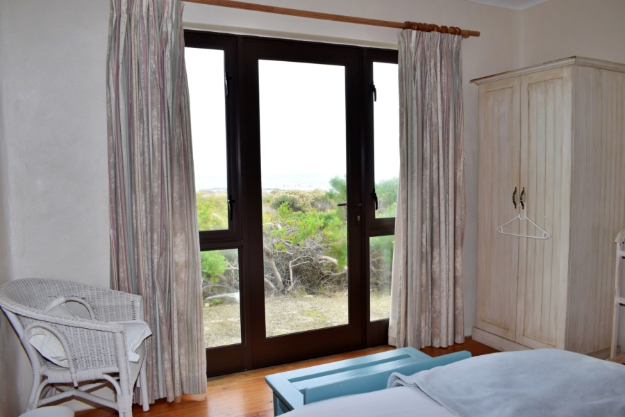 6 Bedroom Property for Sale in Suiderstrand Western Cape